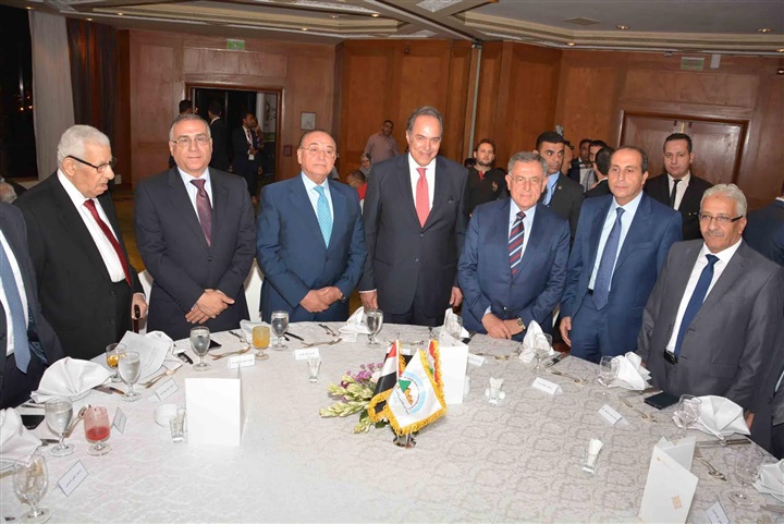 بالصور.. حفل عشاء على شرف رئيس حكومة لبنان الأسبق "فؤاد السنيورة" بالصور.. حفل عشاء على شرف رئيس حكومة لبنان الأسبق "فؤاد السنيورة"