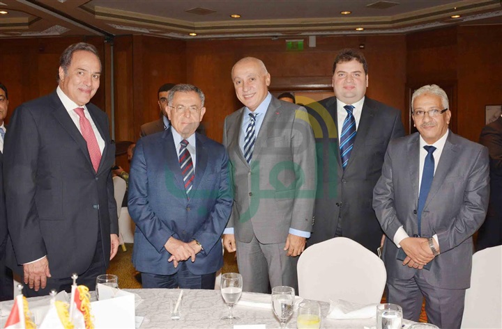 بالصور.. حفل عشاء على شرف رئيس حكومة لبنان الأسبق "فؤاد السنيورة" بالصور.. حفل عشاء على شرف رئيس حكومة لبنان الأسبق "فؤاد السنيورة"