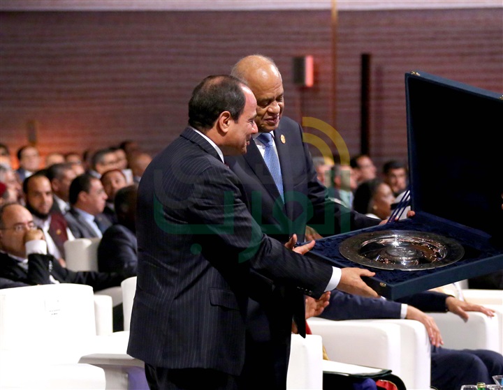 بالصور.. السيسي وعبدالعال وعدلي منصور يتصدرون احتفالية البرلمان