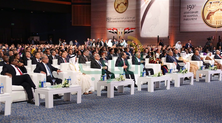 بالصور.. السيسي وعبدالعال وعدلي منصور يتصدرون احتفالية البرلمان