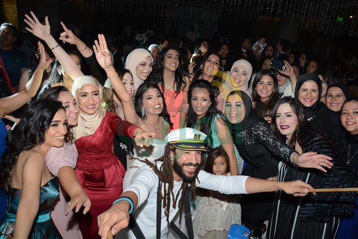 بالصور.. زفاف ابنة رجال الأعمال محمود فوزي على نجل خبيرة اتيكيت بالصور.. زفاف ابنة رجال الأعمال محمود فوزي على نجل خبيرة اتيكيت