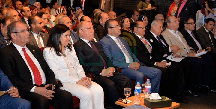 النمنم : الثقافة العربية تواجه أخطار العولمة والتيارات الثقافية المتشددة.."صور"