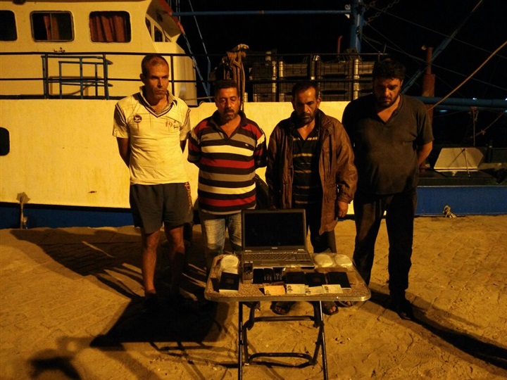 القوات البحرية تحبط محاولة لتهريب طن و600 كجم من مخدر الحشيش