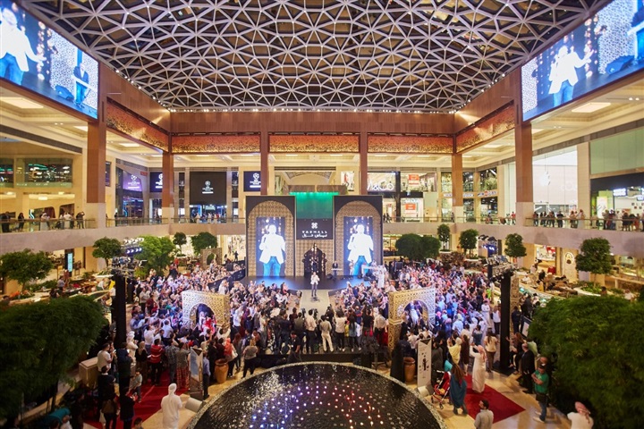 بالصور.. راغب علامة يتألق في "ياس مول للموضة" بأبوظبي بالصور.. راغب علامة يتألق في "ياس مول للموضة" بأبوظبي