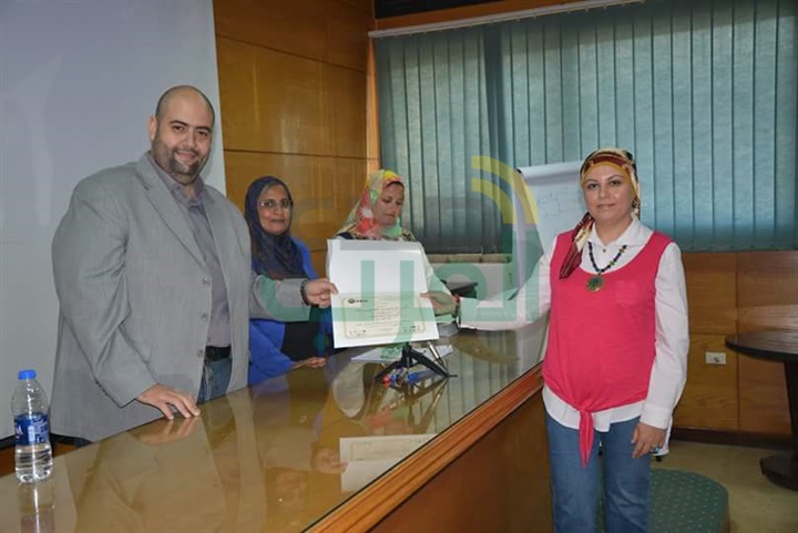  بالصور.. إنتهاء دورة  إدارة التغيير بمطار القاهرة الدولى