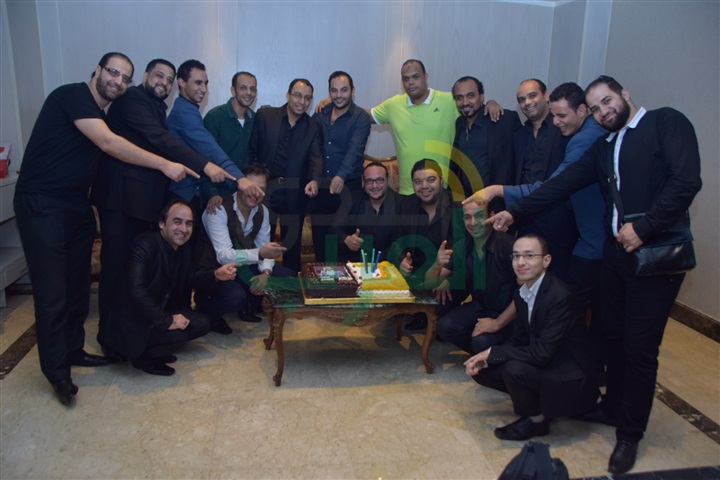 جمهور "محمد رشاد" يفاجئه في عيد ميلاده بالأسكندرية