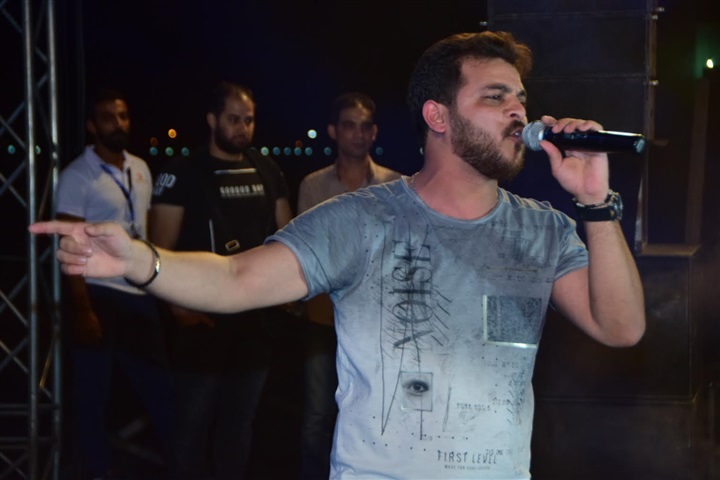 بالصور.. محمد رشاد يشعل حفل جامعة الدلتا بالصور.. محمد رشاد يشعل حفل جامعة الدلتا
