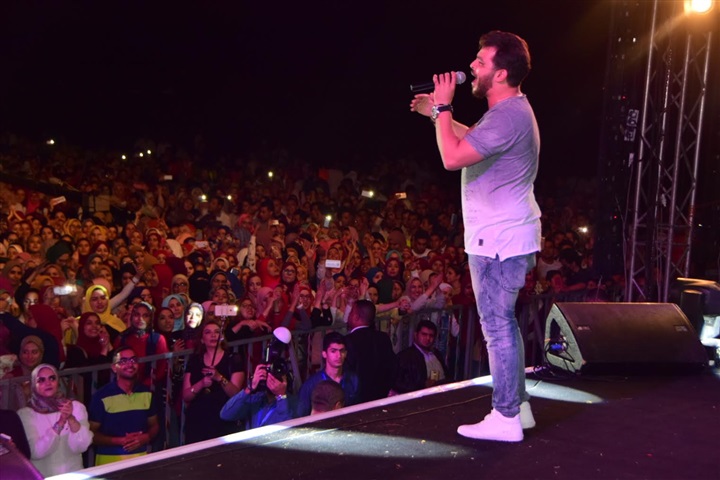 بالصور.. محمد رشاد يشعل حفل جامعة الدلتا بالصور.. محمد رشاد يشعل حفل جامعة الدلتا