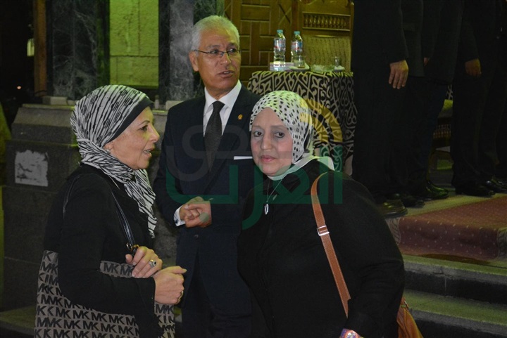 بالصور.. فتحي سرور وعمرو موسي ونجوم السياسه والمجتمع في عزاء الشاعر فاروق شوشه
