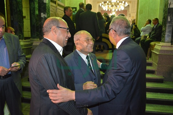 بالصور.. فتحي سرور وعمرو موسي ونجوم السياسه والمجتمع في عزاء الشاعر فاروق شوشه