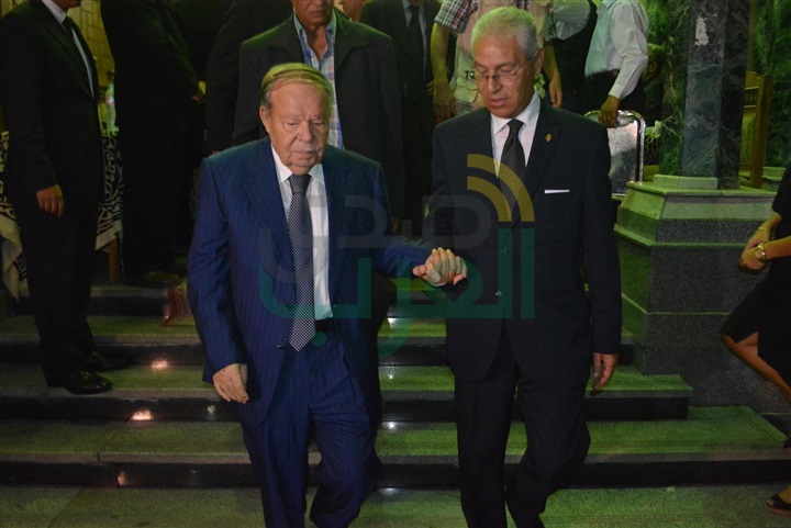 بالصور.. فتحي سرور وعمرو موسي ونجوم السياسه والمجتمع في عزاء الشاعر فاروق شوشه