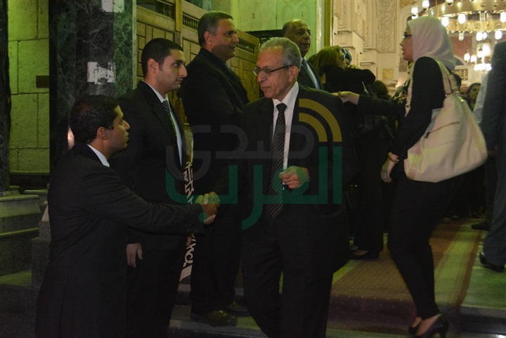 بالصور.. فتحي سرور وعمرو موسي ونجوم السياسه والمجتمع في عزاء الشاعر فاروق شوشه
