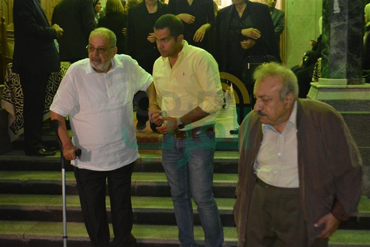 بالصور.. فتحي سرور وعمرو موسي ونجوم السياسه والمجتمع في عزاء الشاعر فاروق شوشه