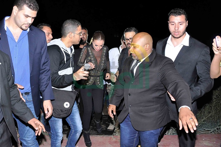 بالصور.. نيكول سابا ومحمد رشاد يشعلان حفل جامعة الدلتا