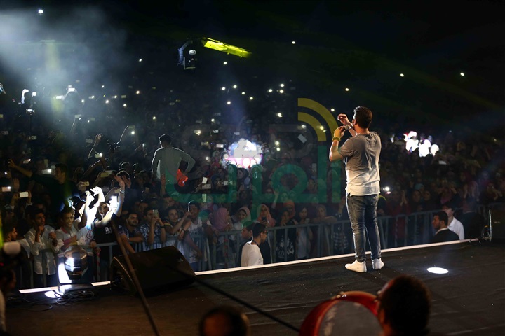 بالصور.. نيكول سابا ومحمد رشاد يشعلان حفل جامعة الدلتا