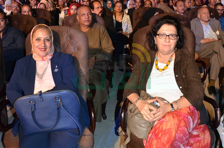 بالصور.. حفل تخريج طلاب جامعة النهضة بسفح الأهرامات بالصور.. حفل تخريج طلاب جامعة النهضة بسفح الأهرامات