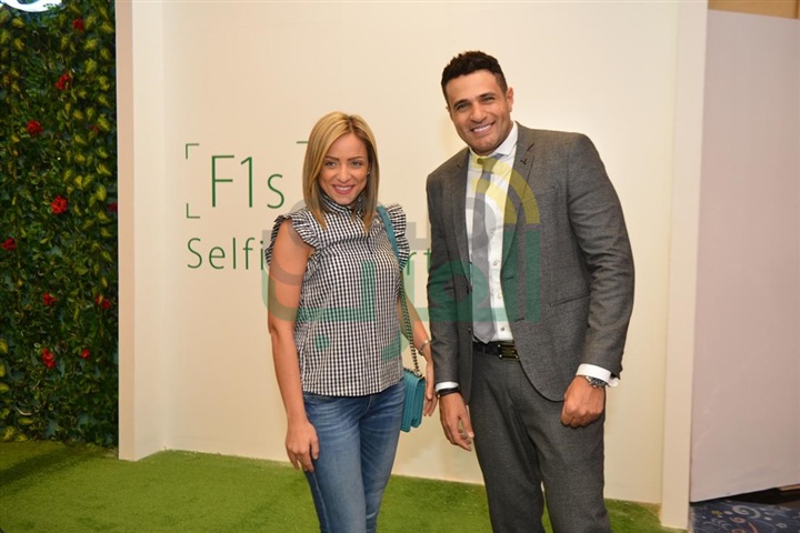 بالصور .. جنات تفتتح أولى فقرات حفل إطلاق موبايل oppo الجديد بحضور نجوم الفن و الرياضة بالصور .. جنات تفتتح أولى فقرات حفل إطلاق موبايل oppo الجديد بحضور نجوم الفن و الرياضة
