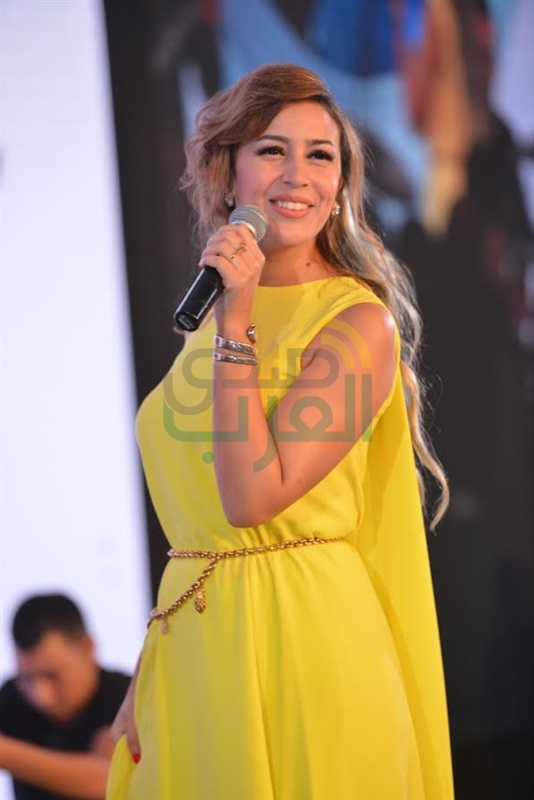 بالصور .. جنات تفتتح أولى فقرات حفل إطلاق موبايل oppo الجديد بحضور نجوم الفن و الرياضة بالصور .. جنات تفتتح أولى فقرات حفل إطلاق موبايل oppo الجديد بحضور نجوم الفن و الرياضة
