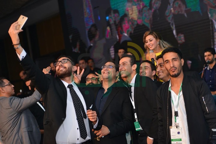 بالصور .. جنات تفتتح أولى فقرات حفل إطلاق موبايل oppo الجديد بحضور نجوم الفن و الرياضة بالصور .. جنات تفتتح أولى فقرات حفل إطلاق موبايل oppo الجديد بحضور نجوم الفن و الرياضة