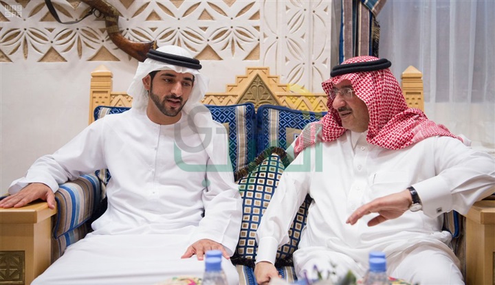  بالصور ..خادم الحرمين وولي عهد أبوظبي يبحثان قضايا المنطقة  