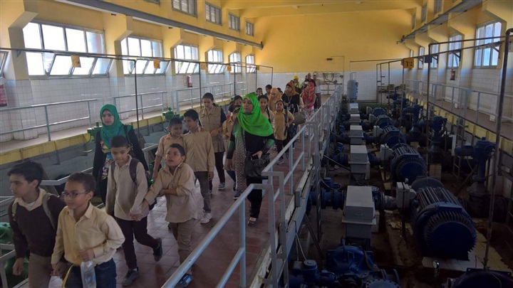    بالصور.."القابضة للمياة بالقليوبية" تستقبل وفد طلابى  