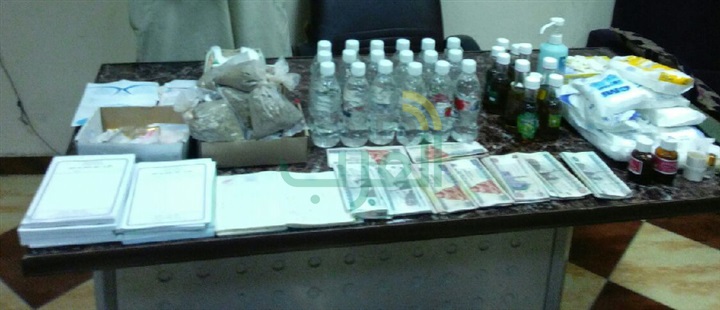 بالصور.. ضبط شخص لقيامه بممارسة أعمال الدجل والشعوذة