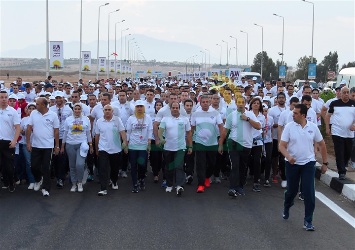 بالصور.. السيسي يشارك في "ماراثون السلام" بشرم الشيخ بالصور.. السيسي يشارك في "ماراثون السلام" بشرم الشيخ