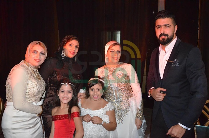 بالصور.. حكيم وحماقى وأوكسانا يشعلون زفاف محمد وندى بالصور.. حكيم وحماقى وأوكسانا يشعلون زفاف محمد وندى