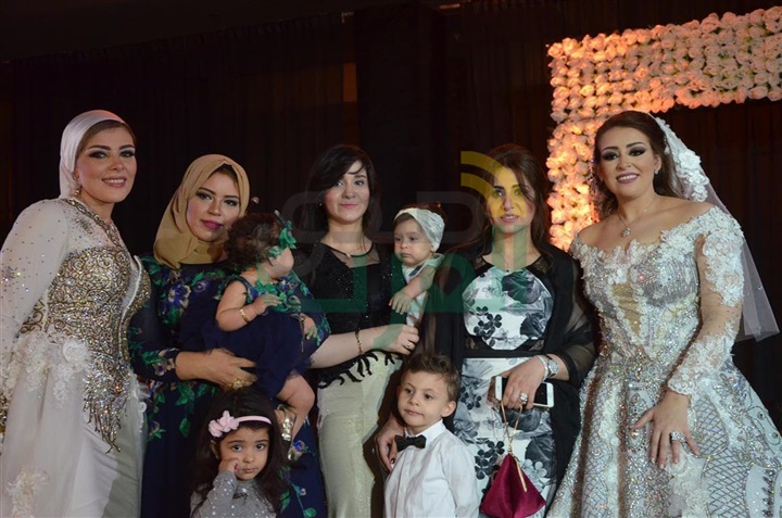 بالصور.. حكيم وحماقى وأوكسانا يشعلون زفاف محمد وندى بالصور.. حكيم وحماقى وأوكسانا يشعلون زفاف محمد وندى