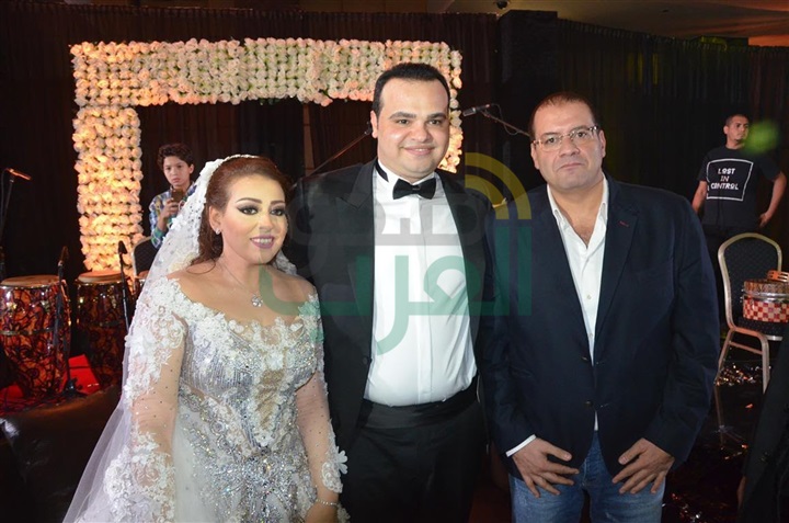 بالصور.. حكيم وحماقى وأوكسانا يشعلون زفاف محمد وندى بالصور.. حكيم وحماقى وأوكسانا يشعلون زفاف محمد وندى