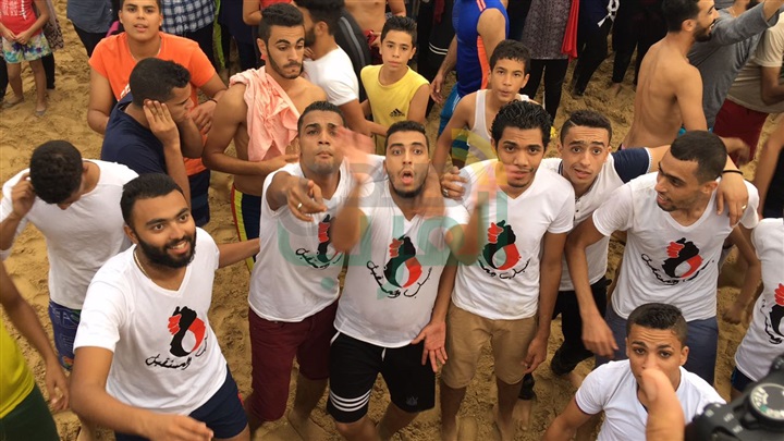بالصور..طلاب جامعة القاهرة فى حفل غنائى على شواطئ "السخنة" بالصور..طلاب جامعة القاهرة فى حفل غنائى على شواطئ "السخنة"