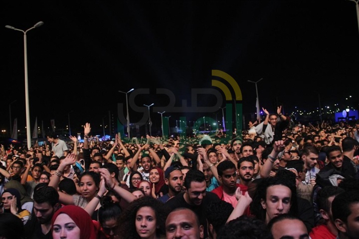 بالصور.. شارموفرز يشعل حفل "كايرو فيستفال" بالصور.. شارموفرز يشعل حفل "كايرو فيستفال"