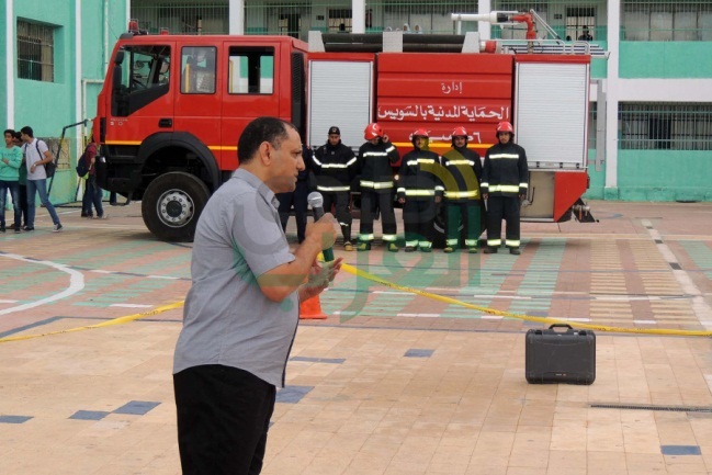 "الحماية المدنية" تدرّب طلبة المدارس على التعامل مع الحرائق