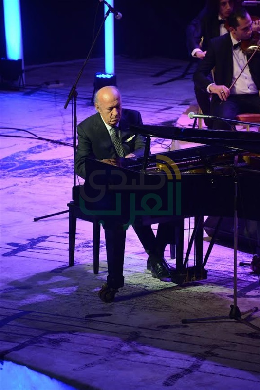 بالصور.. عمر خيرت يفتتح مهرجان الموسيقي العربي بالصور.. عمر خيرت يفتتح مهرجان الموسيقي العربي