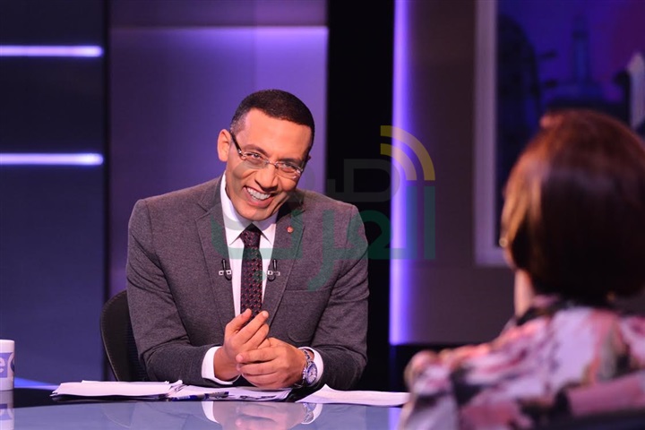 بالصور .."شمس" تكشف الجبناء وتقول رأيها فى الجيش المصري مع "خالد صلاح" بالصور .."شمس" تكشف الجبناء وتقول رأيها فى الجيش المصري مع "خالد صلاح"