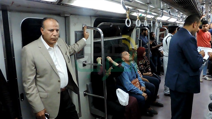 مساعد وزير الداخلية يتابع الحالة الأمنية بالسكك الحديدية والمترو 