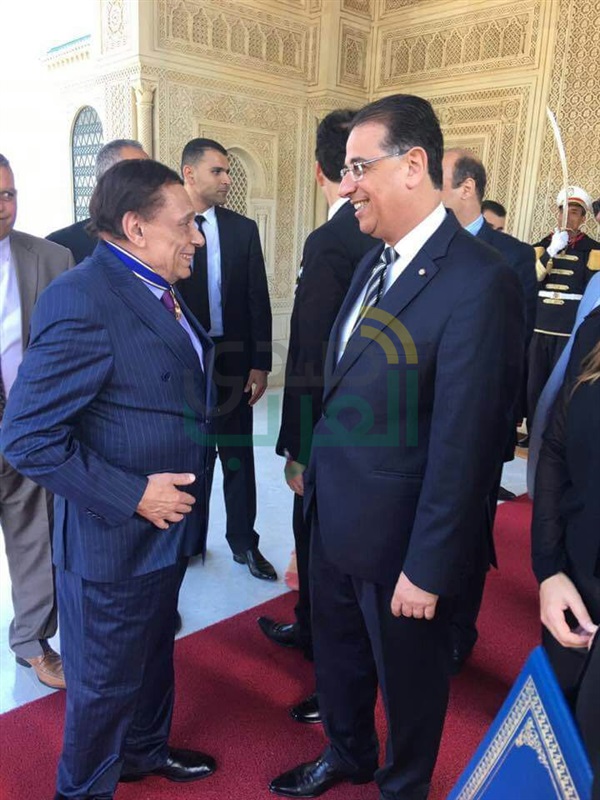 ننشر صور وفيديو تكريم عادل إمام مع الرئيس التونسى ننشر صور وفيديو تكريم عادل إمام مع الرئيس التونسى