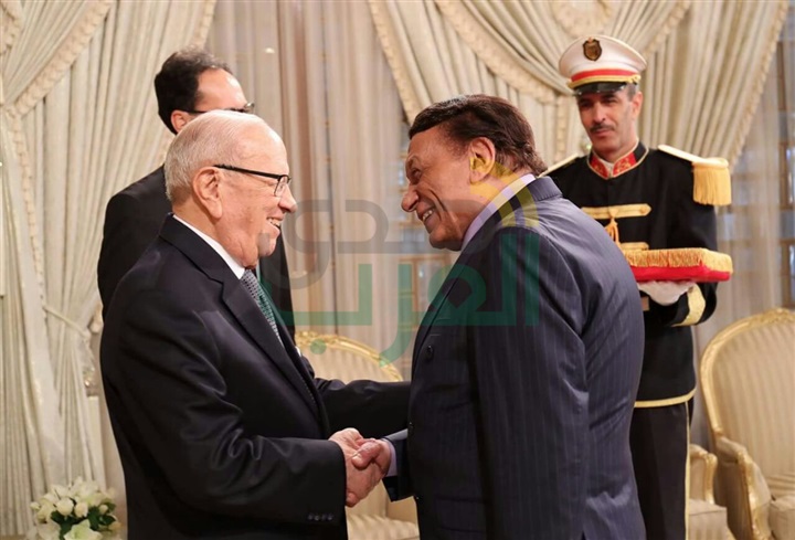 ننشر صور وفيديو تكريم عادل إمام مع الرئيس التونسى ننشر صور وفيديو تكريم عادل إمام مع الرئيس التونسى