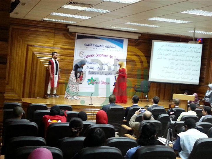 بالصور.. أربع جامعات مصرية تقدم عروضًا فنية على مسرح جامعة القاهرة بالصور.. أربع جامعات مصرية تقدم عروضًا فنية على مسرح جامعة القاهرة