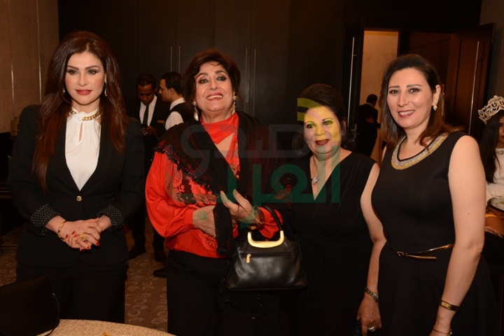 عرض الازياء السنوى ل" بهيج حسين" بحضور نجوم الفن والمجتمع عرض الازياء السنوى ل" بهيج حسين" بحضور نجوم الفن والمجتمع
