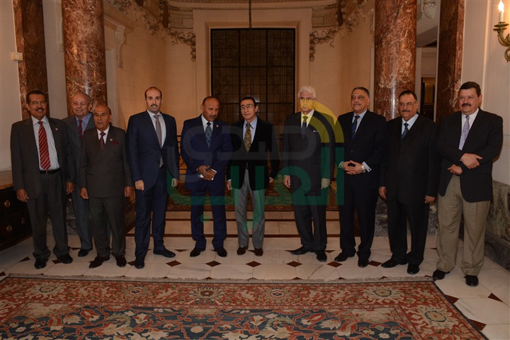 شاهد.. زيارة الوفد البحريني للتوأمة في مجال التنس الأراضي 