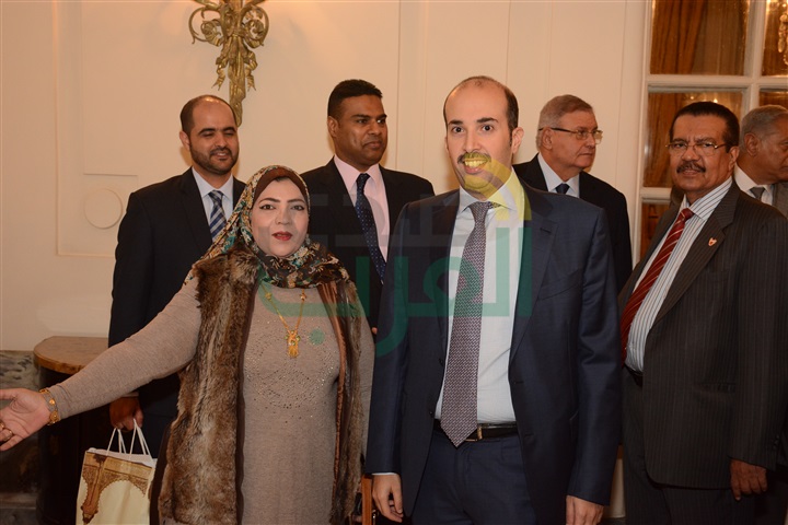 شاهد.. زيارة الوفد البحريني للتوأمة في مجال التنس الأراضي 