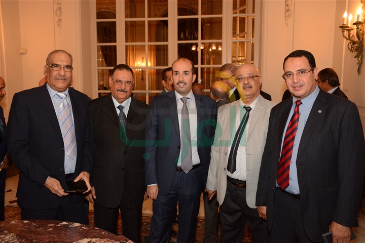 شاهد.. زيارة الوفد البحريني للتوأمة في مجال التنس الأراضي 