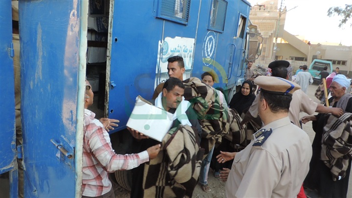   الداخلية توجه قافلة لتقديم المساعدات العينية لمتضررى السيول 