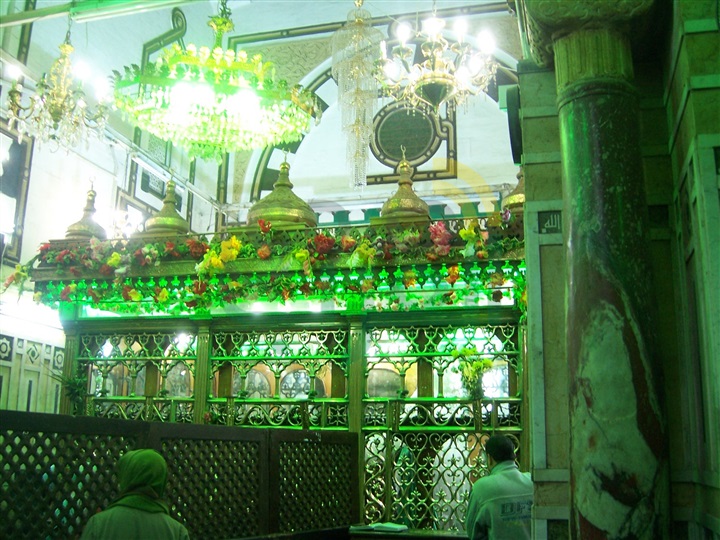 الجزء الثاني : السيدة نفيسة الصغرى بنت سيدنا حسن الأنور رضى الله عنهما بالقاهرة الجزء الثاني : السيدة نفيسة الصغرى بنت سيدنا حسن الأنور رضى الله عنهما بالقاهرة