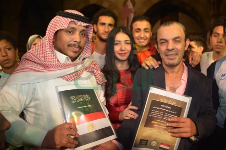 بالصور.. علاء مرسي ومواهب شابة في أول عرض ل"وحياتك يامصر" بالصور.. علاء مرسي ومواهب شابة في أول عرض ل"وحياتك يامصر"
