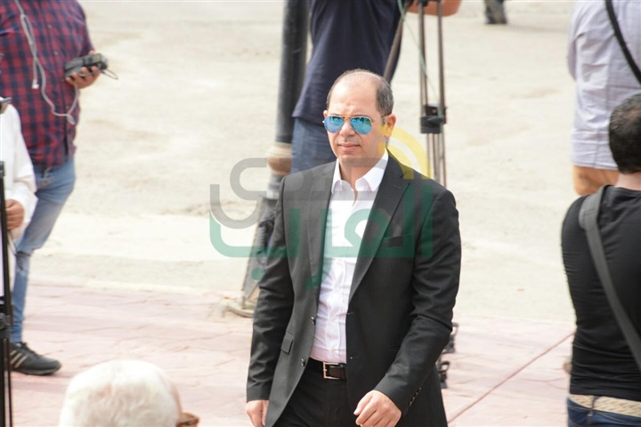 بالصور.. نجوم مصر في وداع الفنان محمود عبد العزيز بالصور.. نجوم مصر في وداع الفنان محمود عبد العزيز