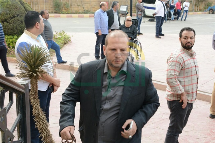 بالصور.. نجوم مصر في وداع الفنان محمود عبد العزيز بالصور.. نجوم مصر في وداع الفنان محمود عبد العزيز