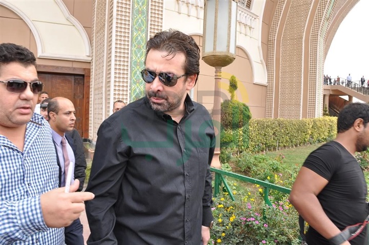 بالصور.. نجوم مصر في وداع الفنان محمود عبد العزيز بالصور.. نجوم مصر في وداع الفنان محمود عبد العزيز