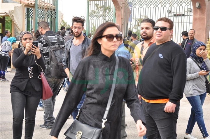 بالصور.. نجوم مصر في وداع الفنان محمود عبد العزيز بالصور.. نجوم مصر في وداع الفنان محمود عبد العزيز